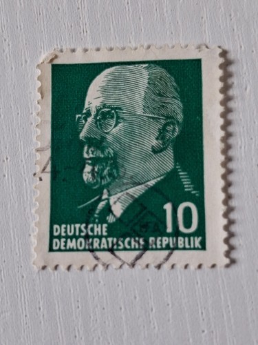 Briefmarke 1961 ddr walter - 1961,