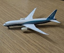 Herpa  Flugzeug Boeing 787-8 Dreamliner 1:500 OVP (513449)