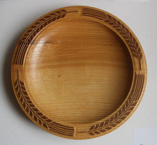 Holzteller, Durchmesser 20 cm, mit Ährenmotiv