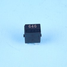 Audi VW Seat Skoda Arbeitskontaktrelais 4H0951253C Relais 646 Schwarz Original