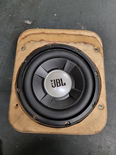 Audi cabrio jbl bassbox - audi,