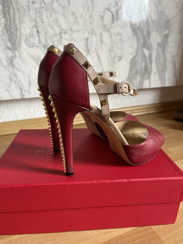 Valentino garavani pumps - valentino,