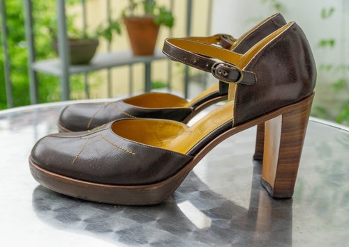 Braune riemchen pumps von - von, vic