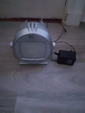 Tragbarer TV Radio elta 2215 Silber Sehr Guter Zustand