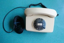 Telefon mit Wählscheibe beige