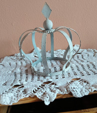 weiße Krone Eisen Deko