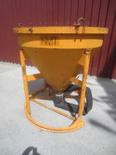 HMT Betonkübel Betonsilo Eichinger 750l Betonbombe Krankübel Kran Kransilo Beton