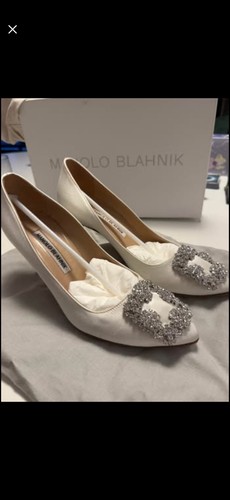 Manolo blahnik hangisi - manolo,