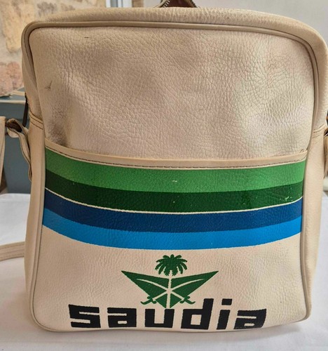 Saudia airlines stewardess - saudia,