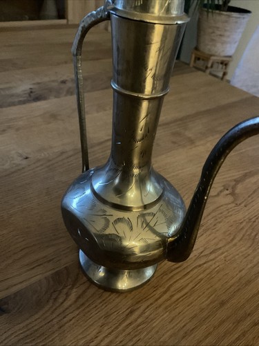 Arabische kaffeekanne aus - arabische,