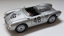 Porsche 550A Spyder 1968 Buenos Aires # 48 Silber Maisto 1:18 Vitrinenmodell