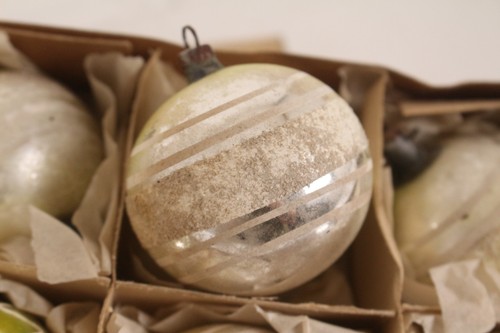 Vintage weihnachtskugeln - vintage,