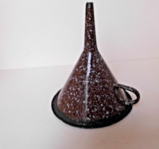 Trichter alt mit Griff Emaille braun/weiß gesprenkelt Ø 12,5 cm, H  14 cm