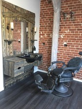 Barber Stuhl + Bedienplatz 
