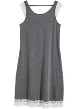 Nachthemd mit Spitzenbesatz