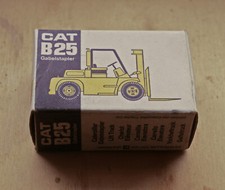 Box des NZG Modells Cat B25