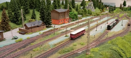 Spur und komplettanlage - und,