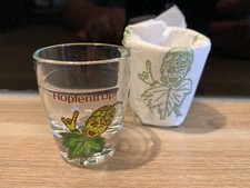 Set: 2x Schnapsglas Hopfentropf, mind. 1980er, nie benutzt, TOP
