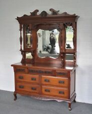 antike englische Anrichte mit