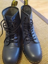 DR .MARTENS BOOTS,GR.39