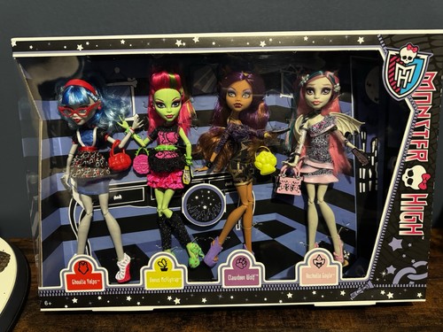 Neu und verpackt - verpackt, ghouls