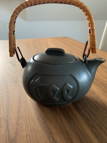 Kleine teekanne keramik mit - teekanne,