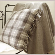 Hörnum - Kissen aus 100 % Schafwolle Karo beige/braun 