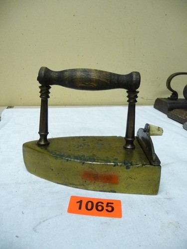 1065 altes bügeleisen - 1065.,