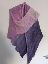 Großes handgestricktes Tuch