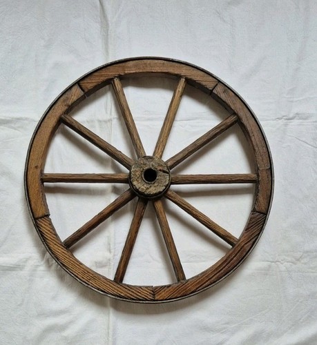 Altes wagenrad massives holz - massives,