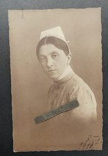 Foto Wk2 Portrait DRK Rotkreuzschwester 1926 Uniform Mütze Brosche Abzeichen Pk