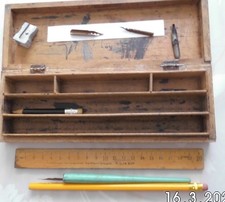 Antikes Holz-Federkästchen