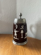 Kunstvoll bemalter Bierkrug