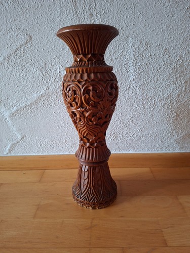 Vase holz geschnitzt als - , deko