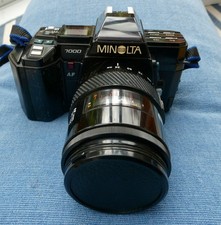 Minolta 7000 Kamera AF + original Minolta-Objektiv AF 35-105