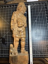 Holzfigur, handgeschnitzt
