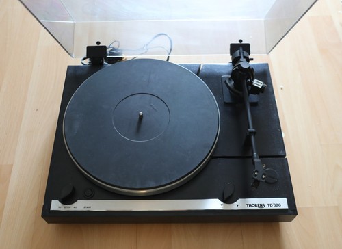Thorens 320 turntable - -,