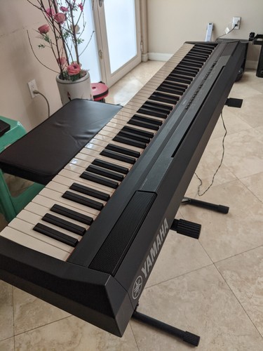 Yamaha digital piano - piano,