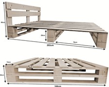 Palettenbett aus Holz mit