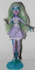Monster High Puppe Twyla Boogeyman getting ghostly Haunted verspukt spirit G1 ?