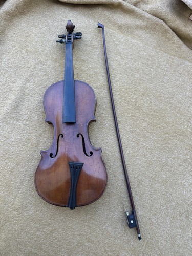 Alte geige violine mit bogen - mit,