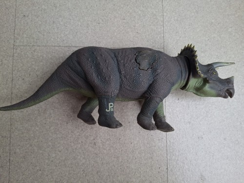 Jurassic park triceratops - jurassic,