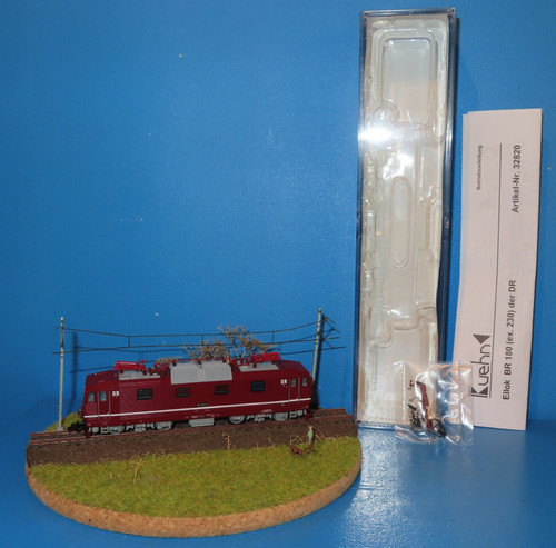 Kuehn 32820 lok - tt,
