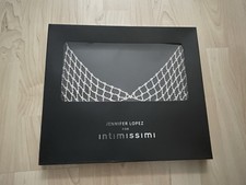 Jennifer Lopez. Intimissimi.