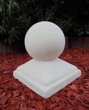 Pfeilerabdeckung mit Kugel