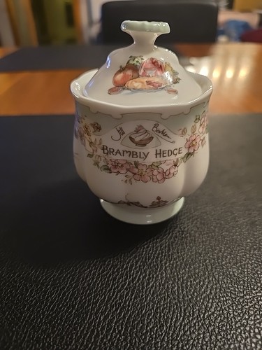 Royal doulton brambly - doulton,