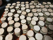 100 Stück 4-6cm Holzscheiben Astscheiben Baumscheiben Floristik Deko Basteln