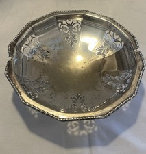 Versilberte Schale für Obst