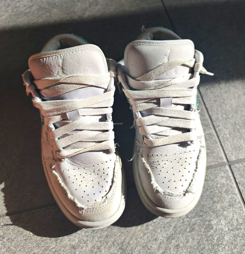 Nike air jordan - 1, distressed