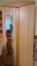 Kleiderschrank aus Echtholz
